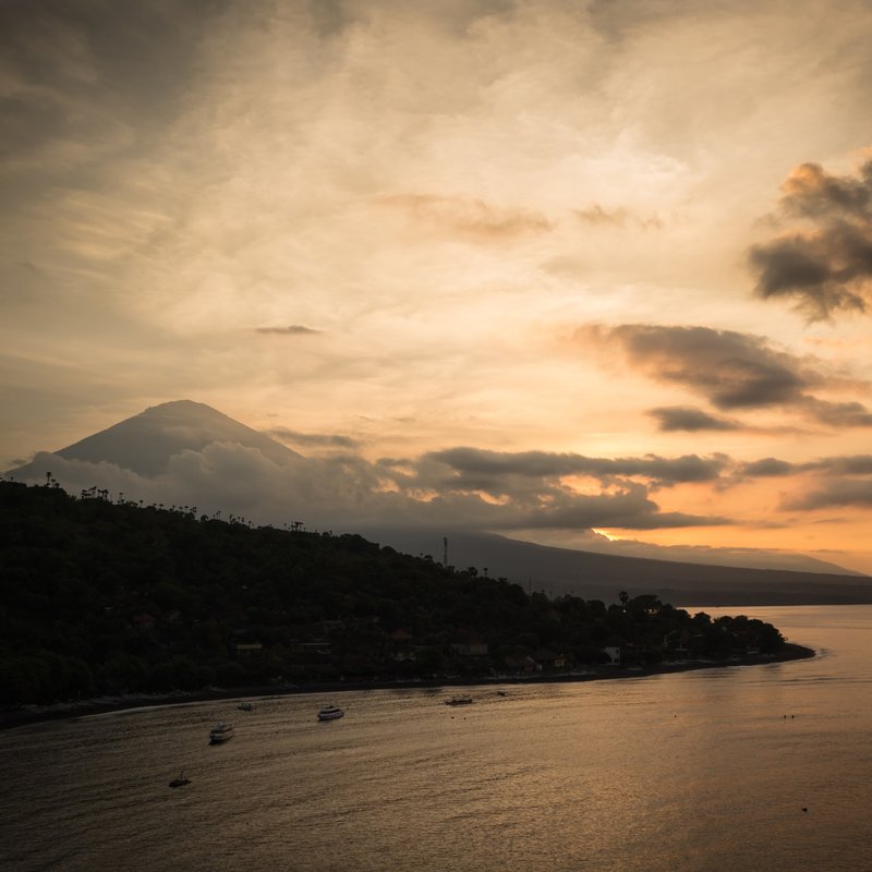 sunset-in-amed-bali